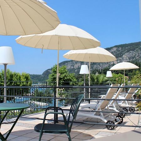 Hotel Tre Corone ガルダ エクステリア 写真