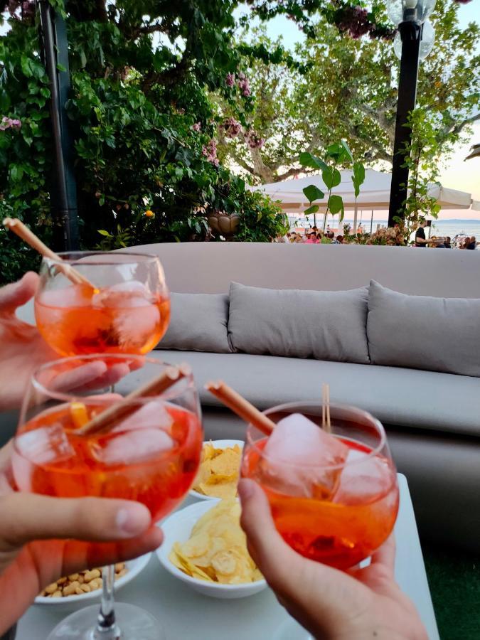 Hotel Tre Corone ガルダ エクステリア 写真