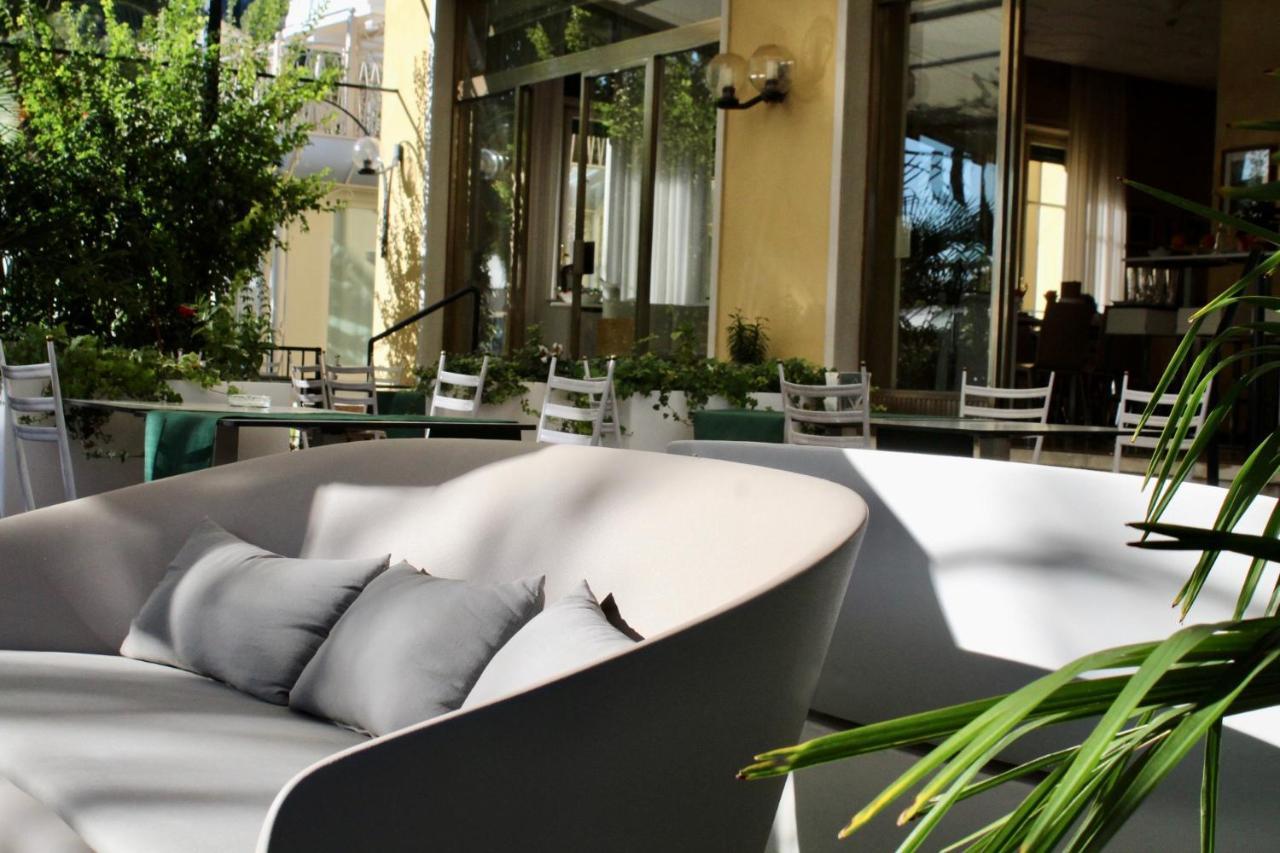 Hotel Tre Corone ガルダ エクステリア 写真